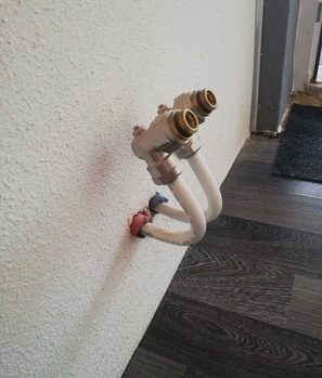 Heizkörperanschluß, waagrecht oder senkrecht...